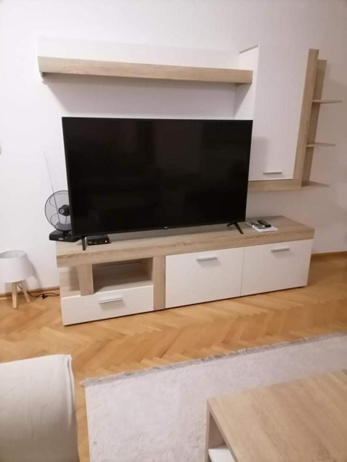 Dobi Apartmani Wing Jagodina Exterior foto
